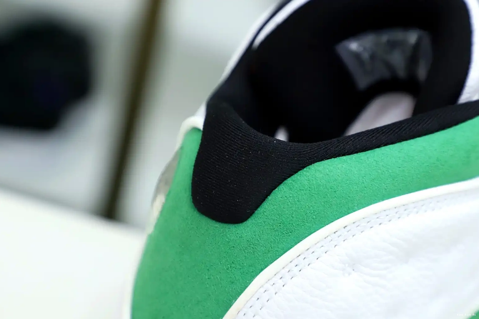 Kimikick JORDAN “LUCKY 13 GREEN” DB6537-113 AIR 0717